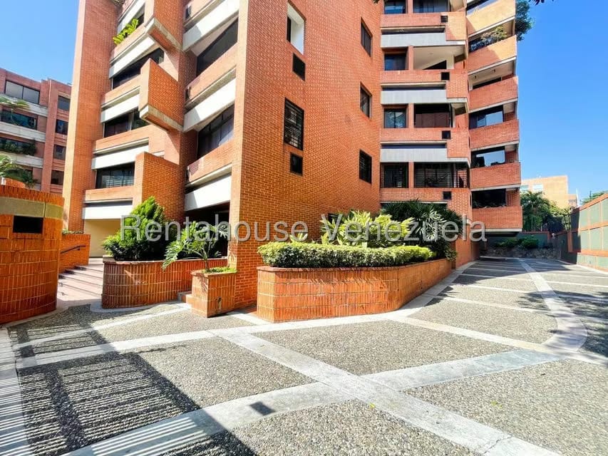 Apartamento (1 Nivel) en Alquiler en Campo Alegre, Distrito Metropolitano - 3