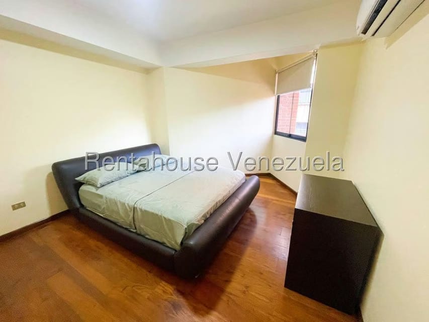 Apartamento (1 Nivel) en Alquiler en Campo Alegre, Distrito Metropolitano - 24