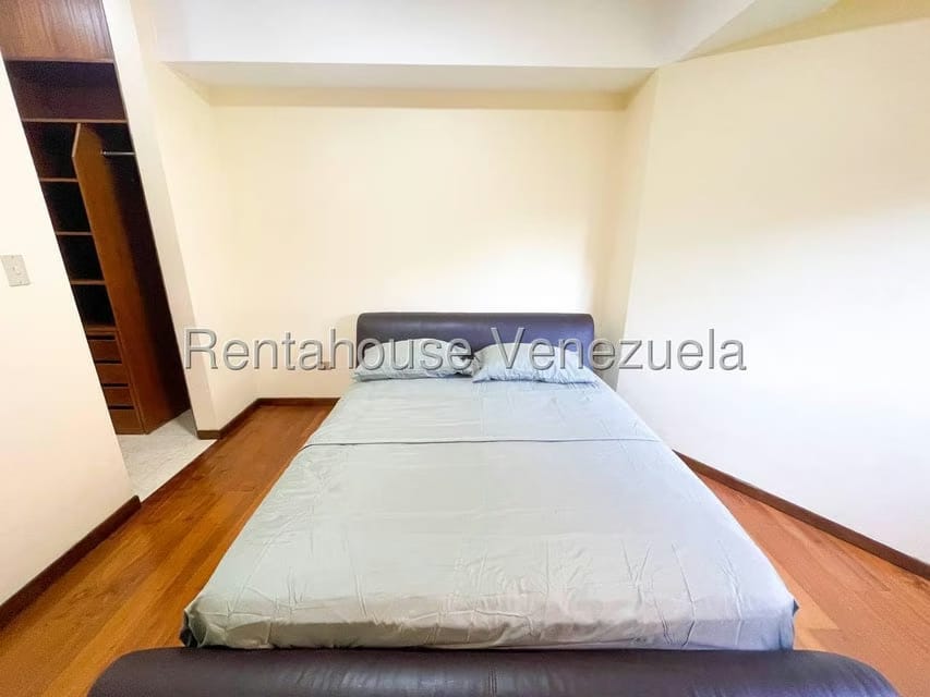 Apartamento (1 Nivel) en Alquiler en Campo Alegre, Distrito Metropolitano - 25