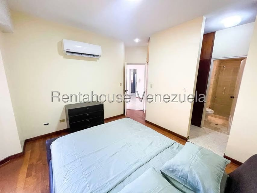 Apartamento (1 Nivel) en Alquiler en Campo Alegre, Distrito Metropolitano - 27