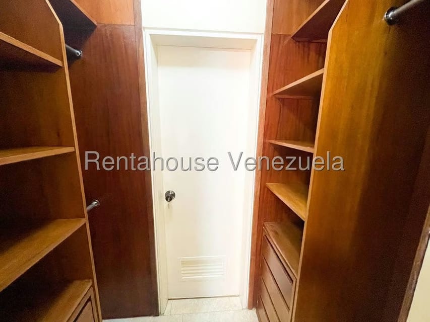 Apartamento (1 Nivel) en Alquiler en Campo Alegre, Distrito Metropolitano - 30