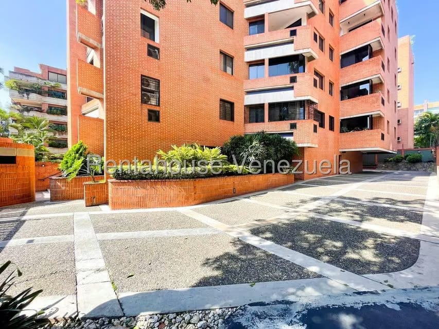 Apartamento (1 Nivel) en Alquiler en Campo Alegre, Distrito Metropolitano - 4