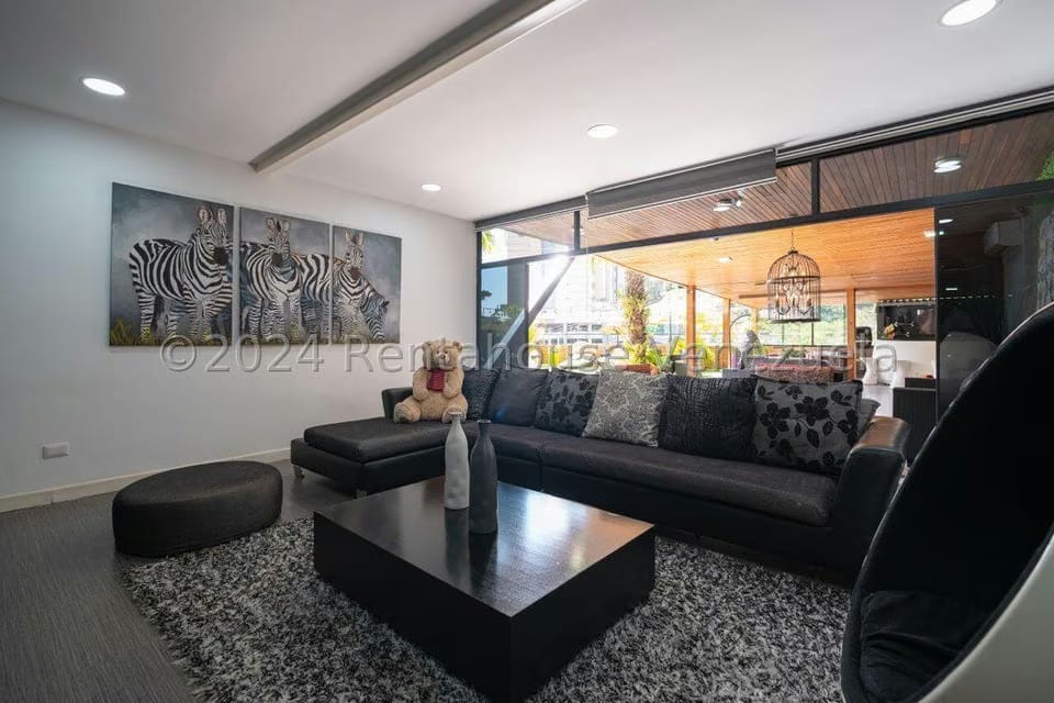 Casa (Multipes Niveles) en Venta en La Escondida, Distrito Metropolitano - 42