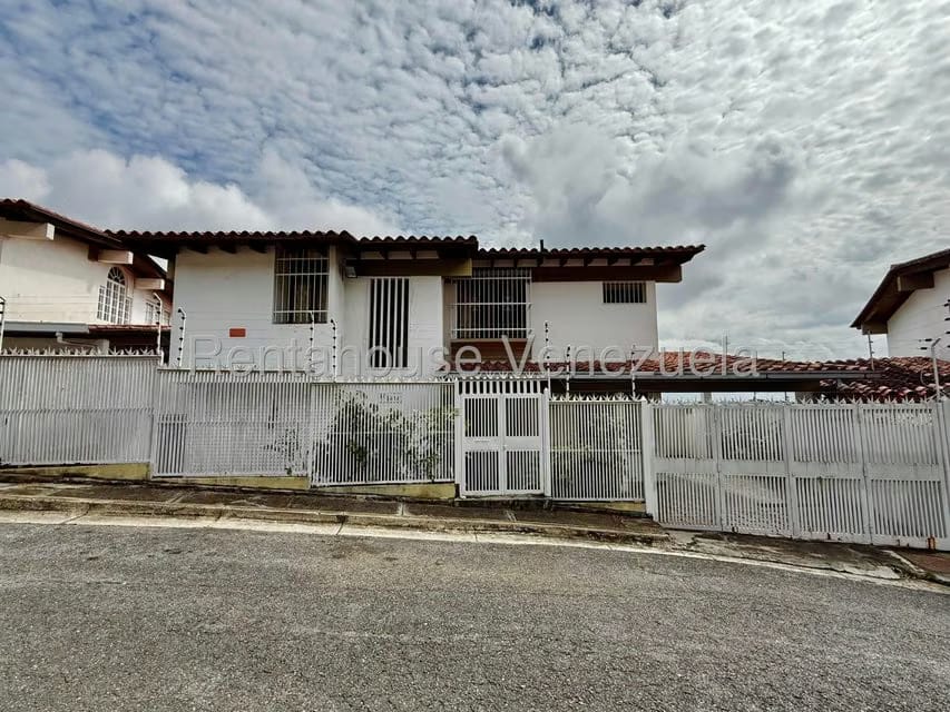 Casa (Multipes Niveles) en Venta en Santa Paula, Distrito Metropolitano