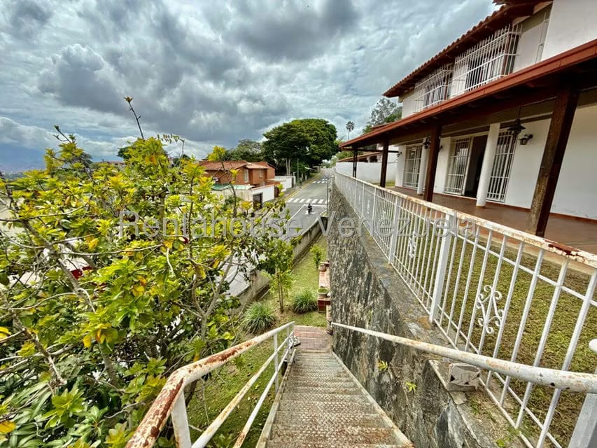 Casa (Multipes Niveles) en Venta en Santa Paula, Distrito Metropolitano - 19
