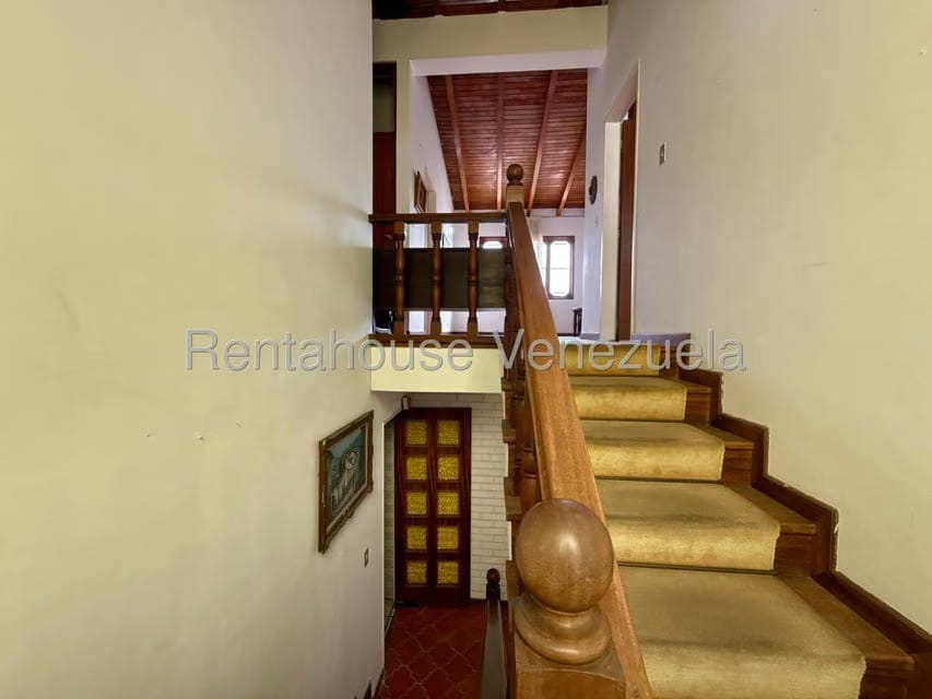 Casa (Multipes Niveles) en Venta en Santa Paula, Distrito Metropolitano - 31