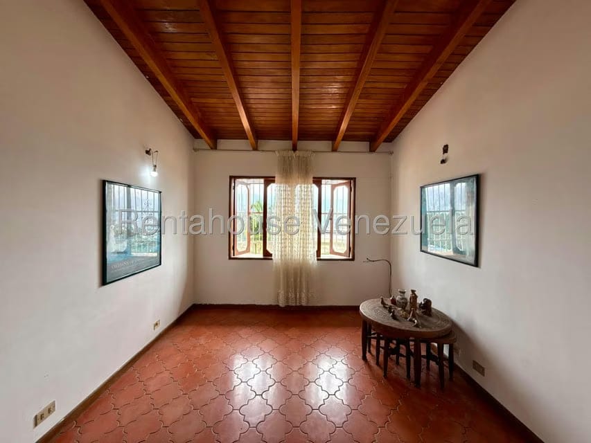 Casa (Multipes Niveles) en Venta en Santa Paula, Distrito Metropolitano - 33