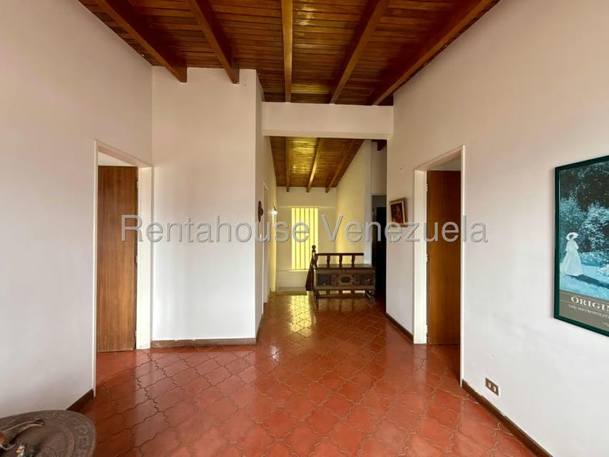 Casa (Multipes Niveles) en Venta en Santa Paula, Distrito Metropolitano - 34