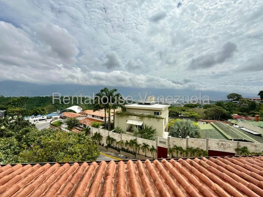 Casa (Multipes Niveles) en Venta en Santa Paula, Distrito Metropolitano - 37