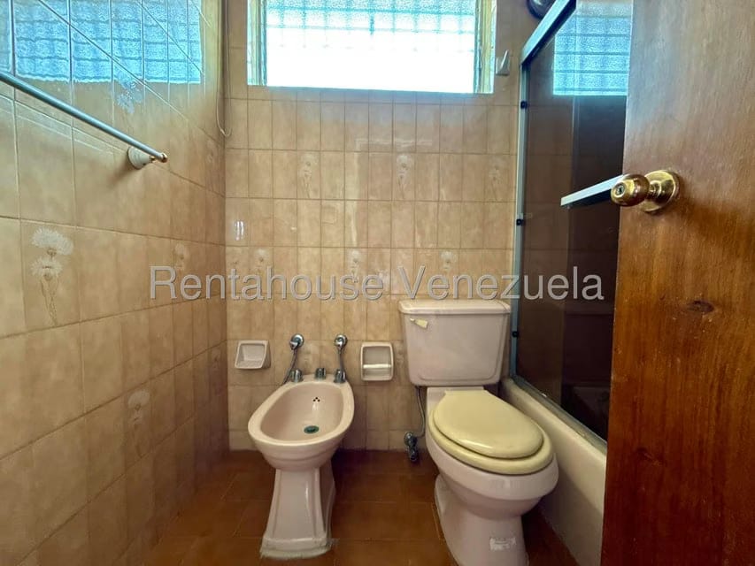 Casa (Multipes Niveles) en Venta en Santa Paula, Distrito Metropolitano - 42