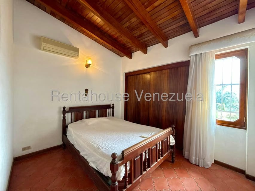 Casa (Multipes Niveles) en Venta en Santa Paula, Distrito Metropolitano - 43