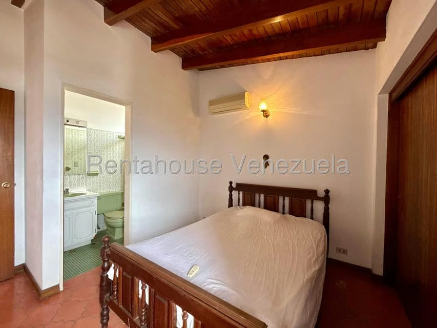 Casa (Multipes Niveles) en Venta en Santa Paula, Distrito Metropolitano - 44