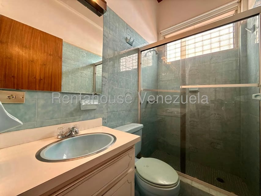 Casa (Multipes Niveles) en Venta en Santa Paula, Distrito Metropolitano - 50