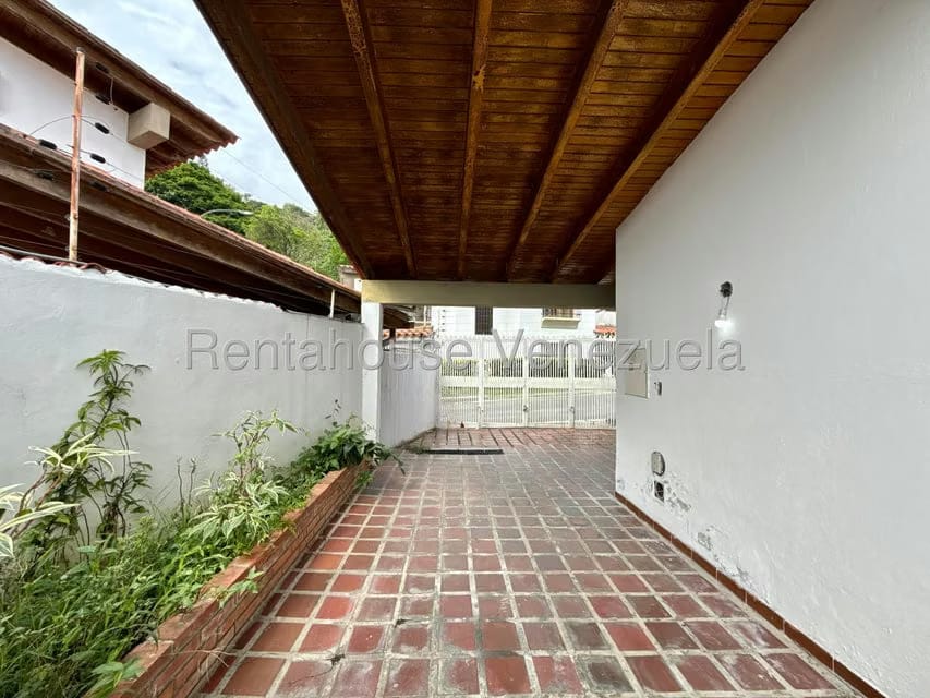 Casa (Multipes Niveles) en Venta en Santa Paula, Distrito Metropolitano - 53