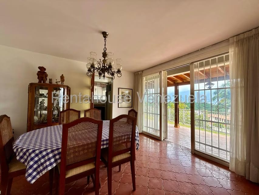 Casa (Multipes Niveles) en Venta en Santa Paula, Distrito Metropolitano - 8