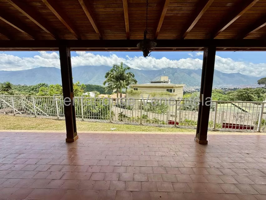 Casa (Multipes Niveles) en Venta en Santa Paula, Distrito Metropolitano - 9