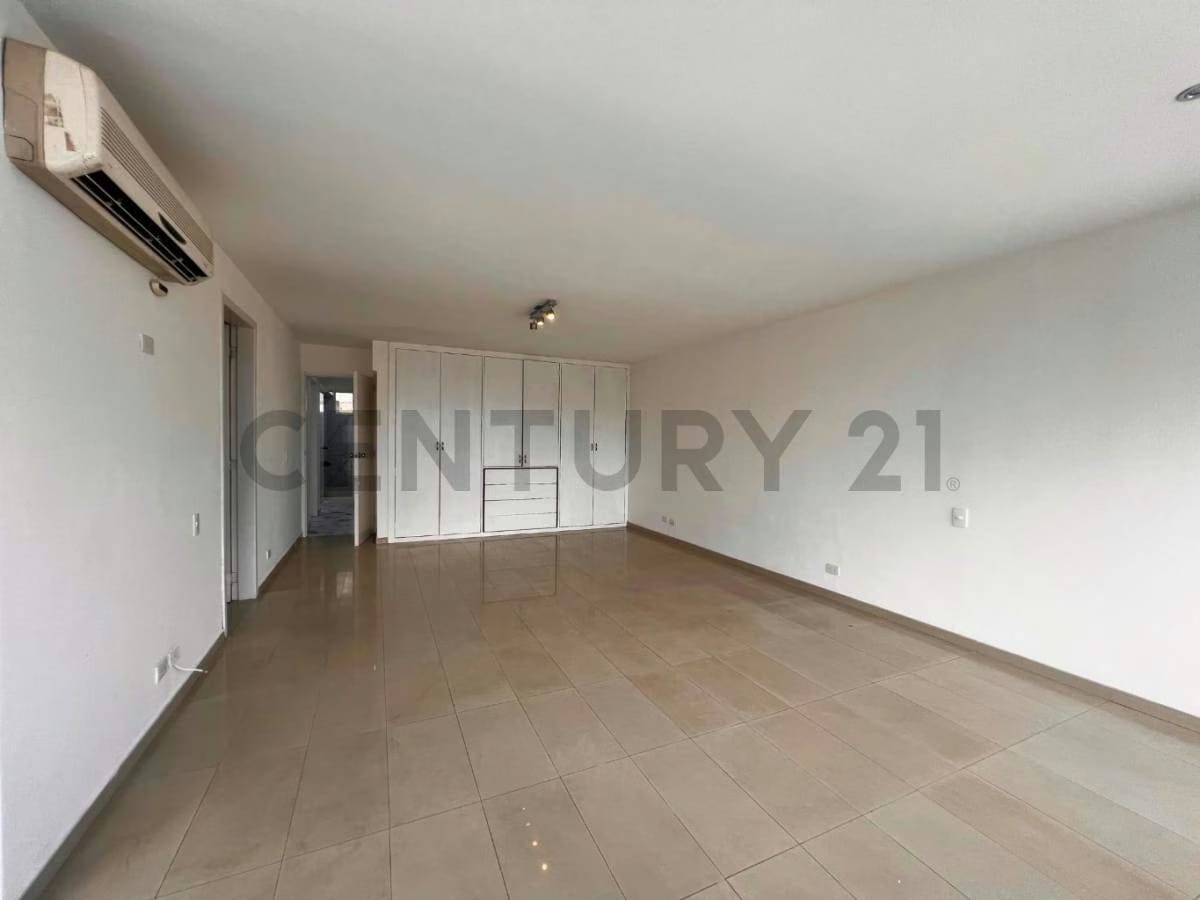 PH EN VENTA EN SEBUCAN, donde el Ávila y la ciudad se asoman en cada ventana - 21