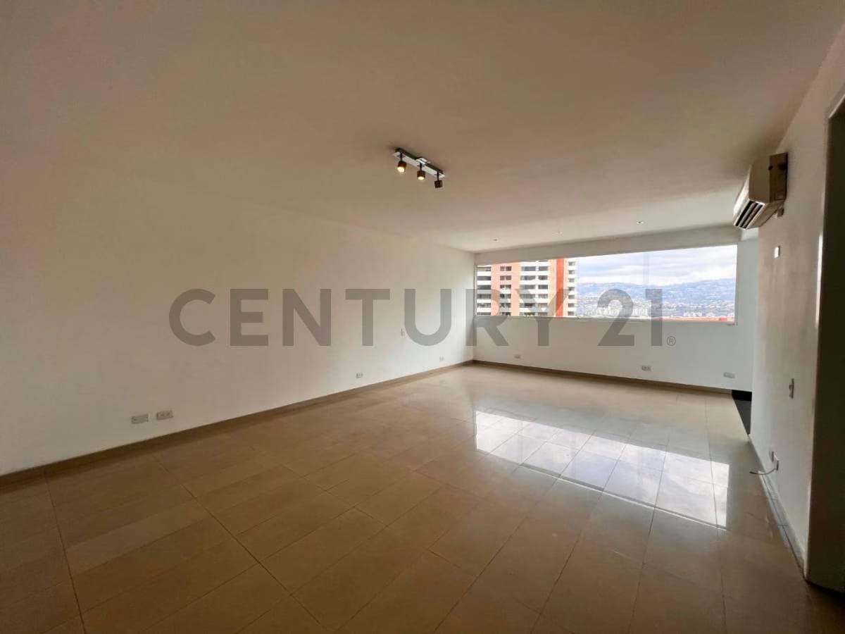 PH EN VENTA EN SEBUCAN, donde el Ávila y la ciudad se asoman en cada ventana - 22