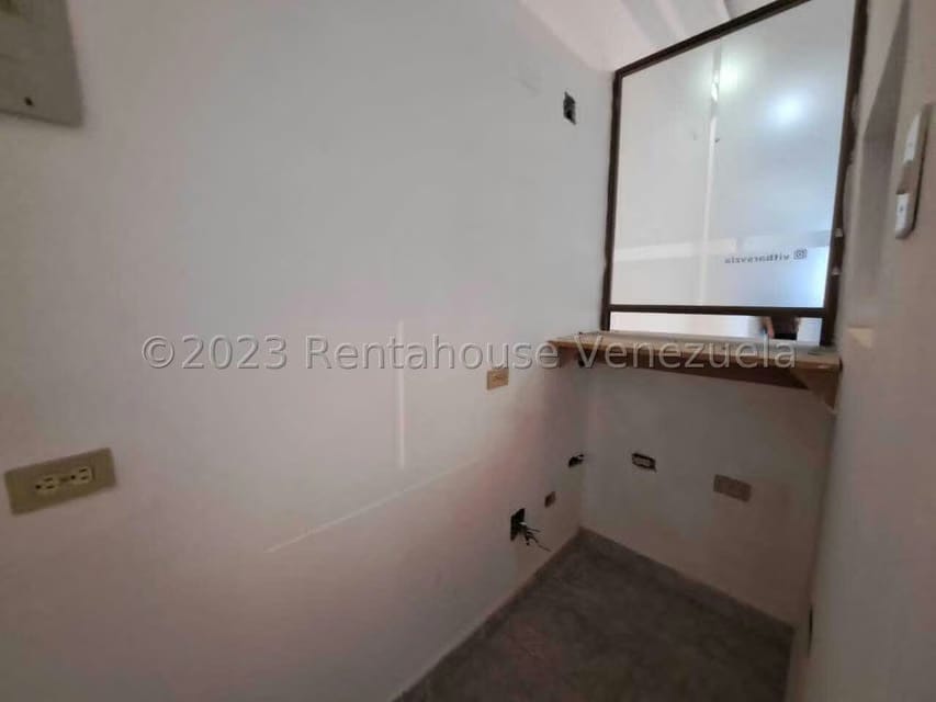 Comercial (Local Comercial) en Venta en Los Jarales, Carabobo - 9