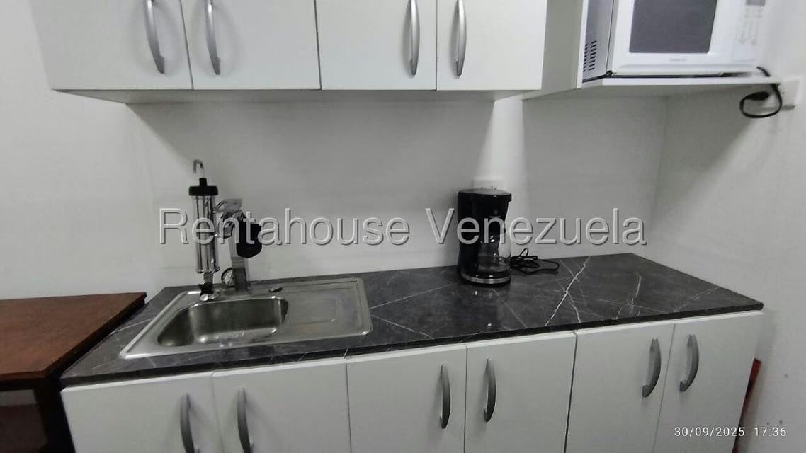 Comercial (Oficina) en Venta en Cerro Verde, Distrito Metropolitano - 15