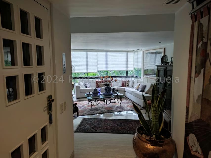 Apartamento (1 Nivel) en Venta en Lomas de La Lagunita, Distrito Metropolitano - 2