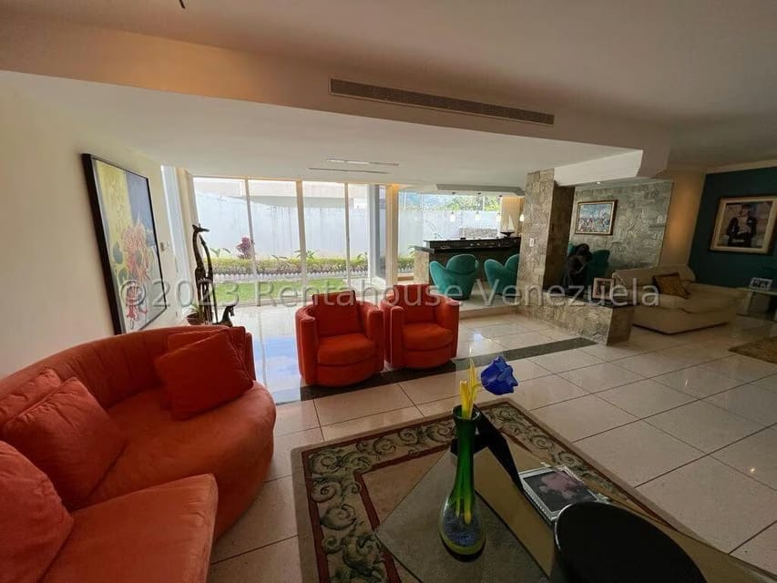 Casa (1 Nivel) en Venta en Prados del Este, Distrito Metropolitano - 22