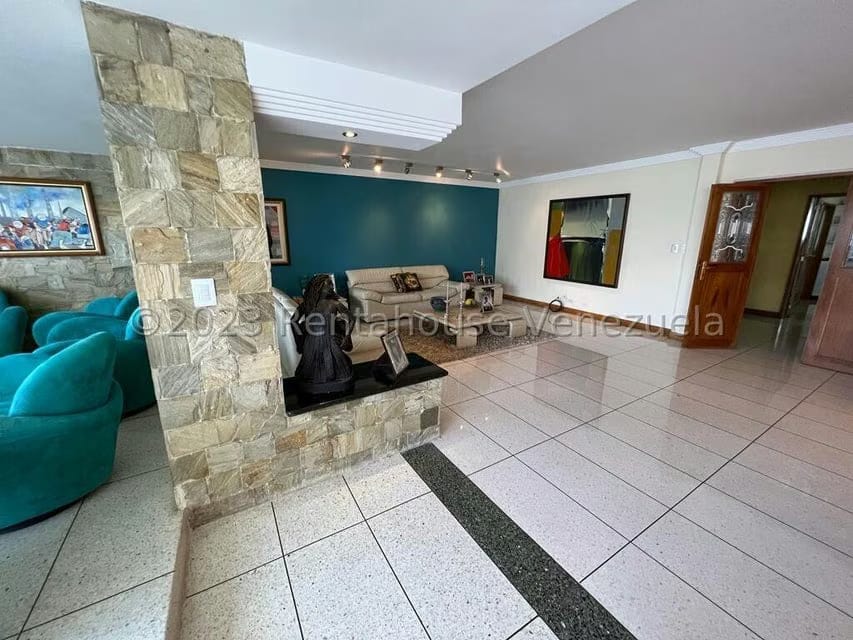 Casa (1 Nivel) en Venta en Prados del Este, Distrito Metropolitano - 25