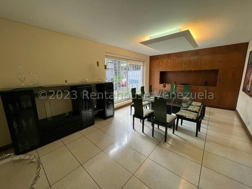 Casa (1 Nivel) en Venta en Prados del Este, Distrito Metropolitano - 28