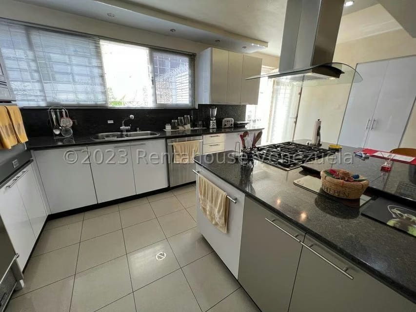 Casa (1 Nivel) en Venta en Prados del Este, Distrito Metropolitano - 9