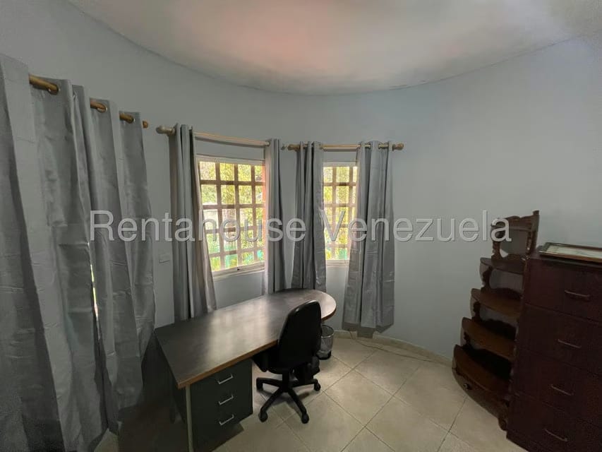 Casa (Duplex) en Venta en La Florida, Distrito Metropolitano - 11