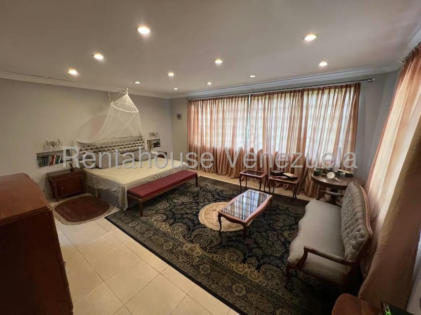 Casa (Duplex) en Venta en La Florida, Distrito Metropolitano - 12