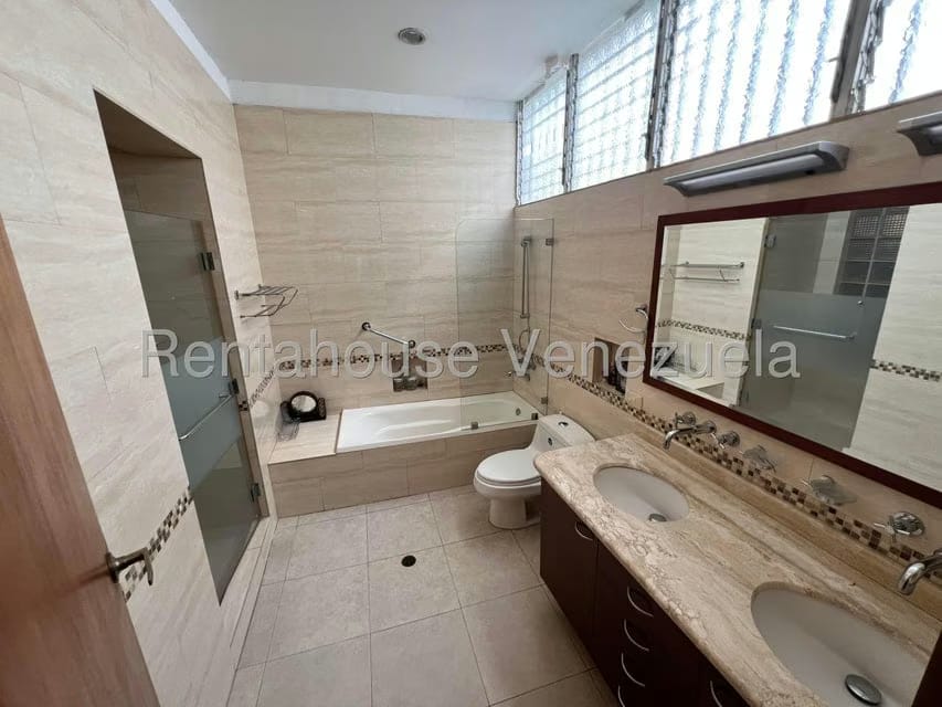 Casa (Duplex) en Venta en La Florida, Distrito Metropolitano - 15