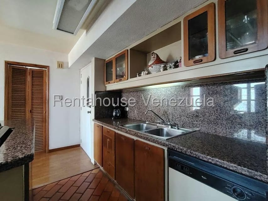 Apartamento (1 Nivel) en Venta en La Lago, Zulia - 19