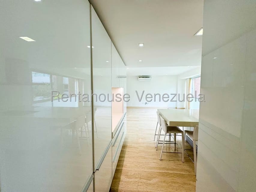 Apartamento (1 Nivel) en Venta en Campo Alegre, Distrito Metropolitano - 16