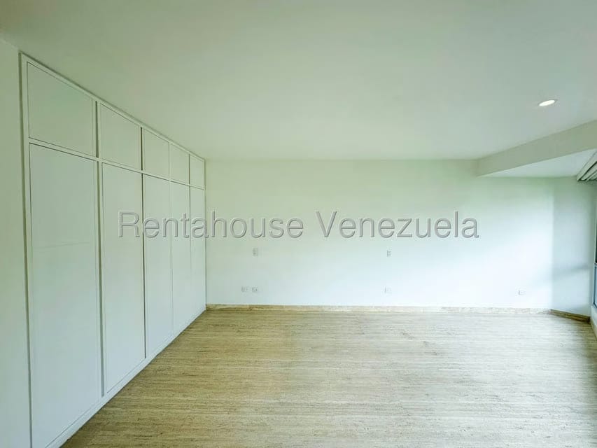 Apartamento (1 Nivel) en Venta en Campo Alegre, Distrito Metropolitano - 24