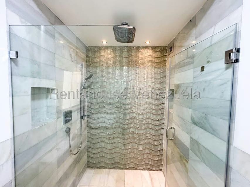 Apartamento (1 Nivel) en Venta en Campo Alegre, Distrito Metropolitano - 29