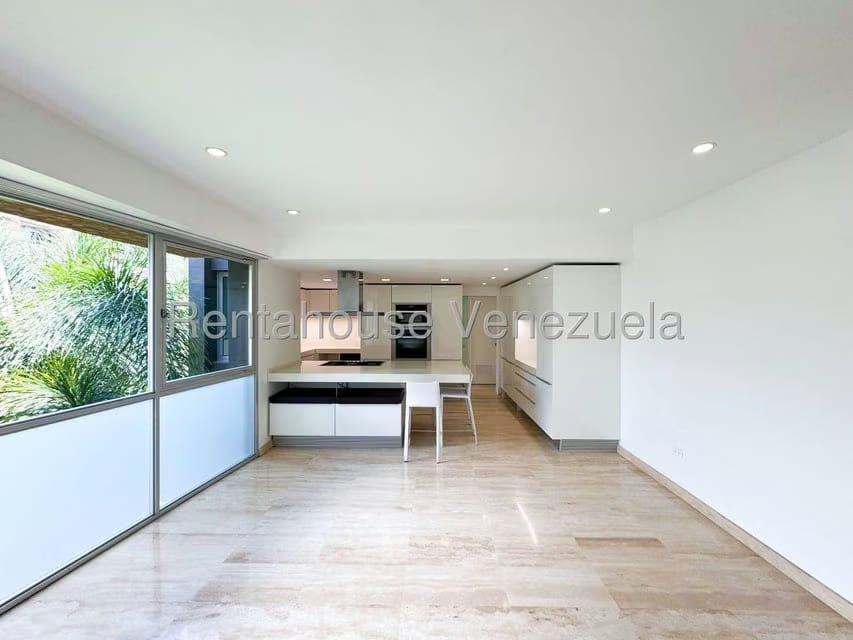 Apartamento (1 Nivel) en Venta en Campo Alegre, Distrito Metropolitano - 4