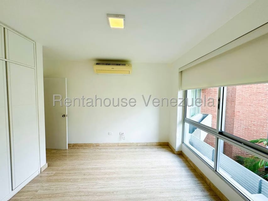 Apartamento (1 Nivel) en Venta en Campo Alegre, Distrito Metropolitano - 34