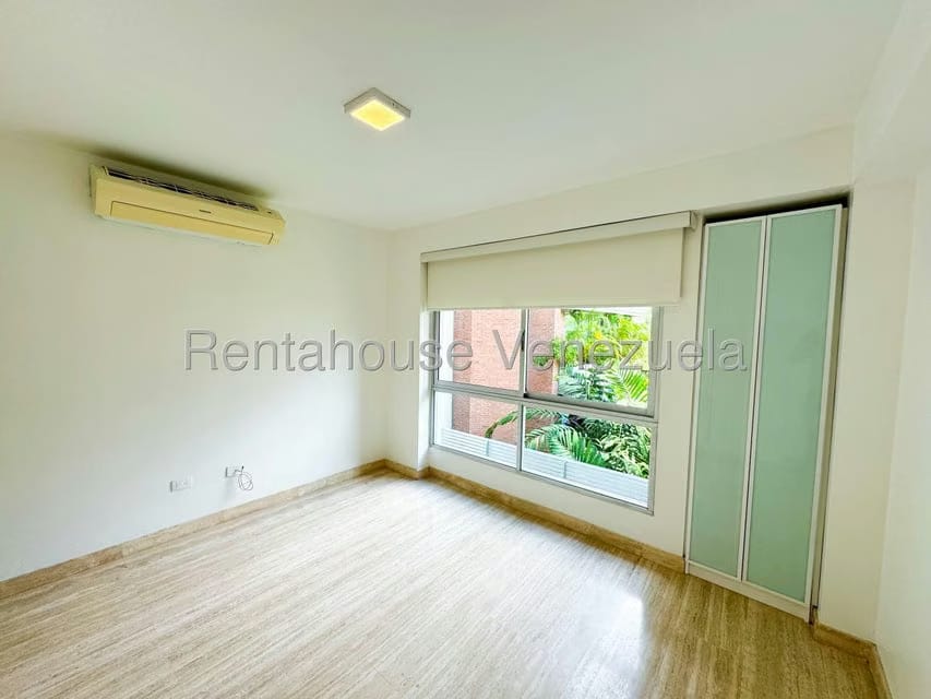 Apartamento (1 Nivel) en Venta en Campo Alegre, Distrito Metropolitano - 35