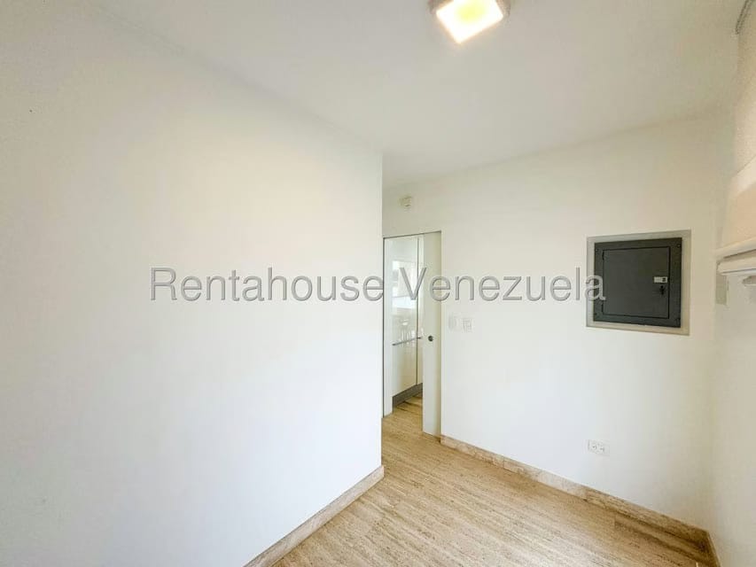 Apartamento (1 Nivel) en Venta en Campo Alegre, Distrito Metropolitano - 40