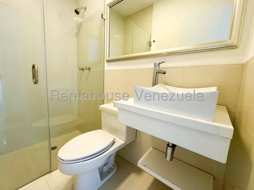 Apartamento (1 Nivel) en Venta en Campo Alegre, Distrito Metropolitano - 43