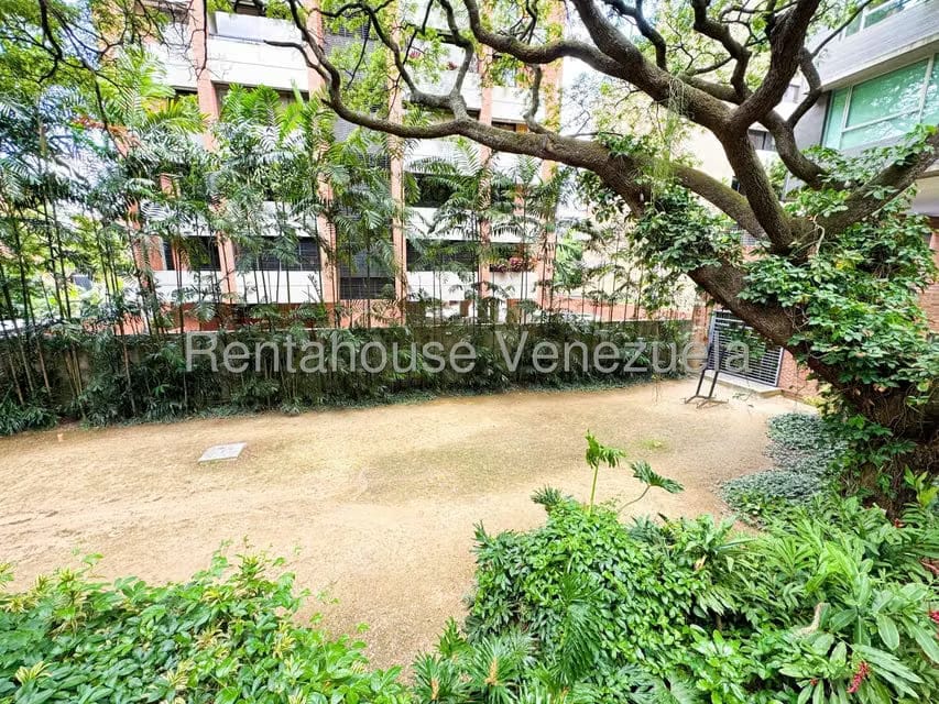 Apartamento (1 Nivel) en Venta en Campo Alegre, Distrito Metropolitano - 47