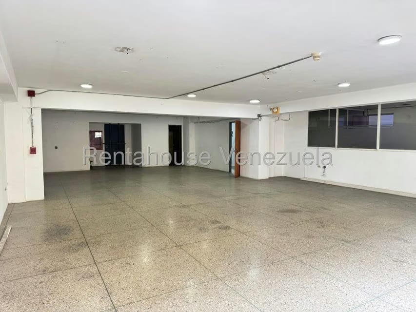 Comercial (Local Comercial) en Venta en Parroquia La Candelaria, Distrito Metropolitano - 13