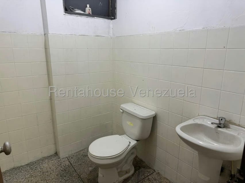 Comercial (Local Comercial) en Venta en Parroquia La Candelaria, Distrito Metropolitano - 16