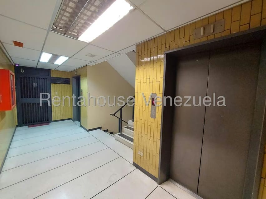 Comercial (Oficina) en Venta en Colinas de Bello Monte, Distrito Metropolitano - 2