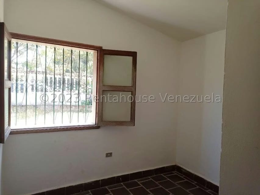 Terreno (Comercial) en Venta en Parque Caiza, Distrito Metropolitano - 13