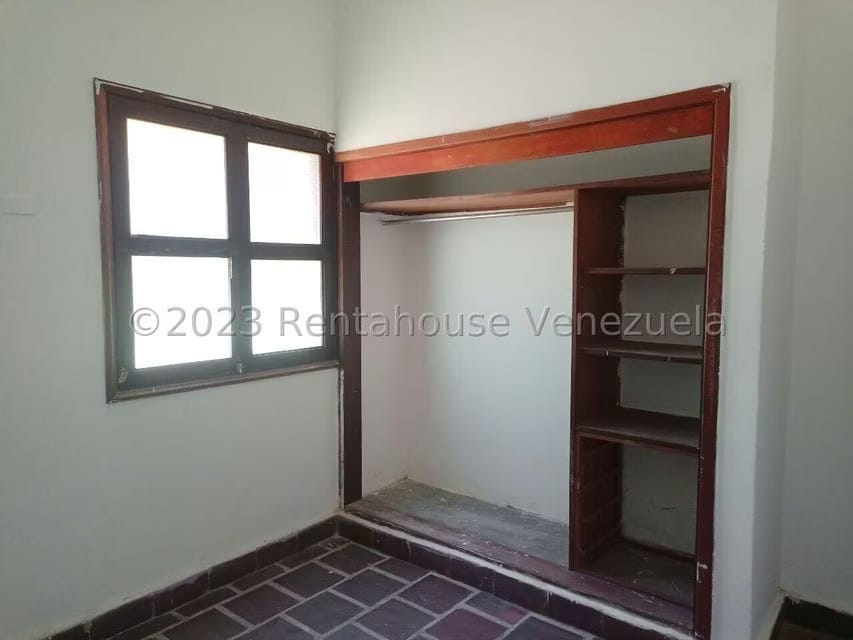 Terreno (Comercial) en Venta en Parque Caiza, Distrito Metropolitano - 16