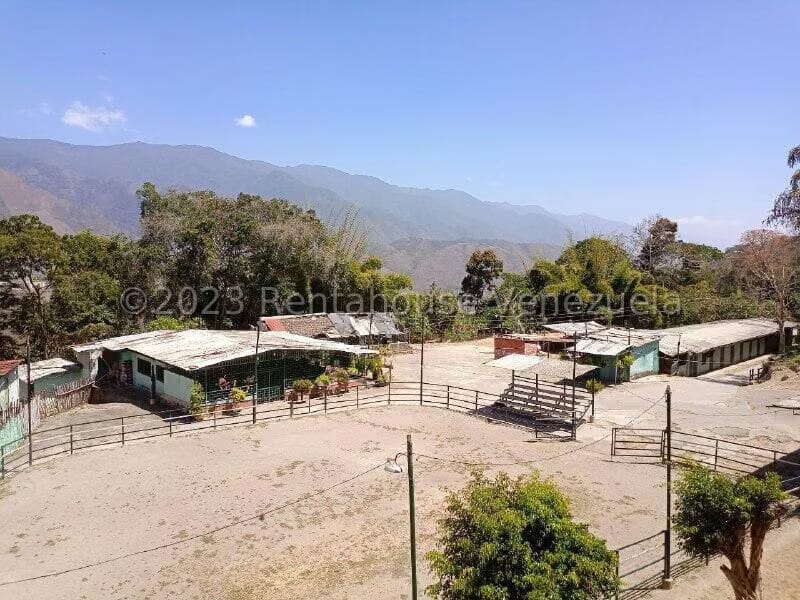 Terreno (Comercial) en Venta en Parque Caiza, Distrito Metropolitano - 30