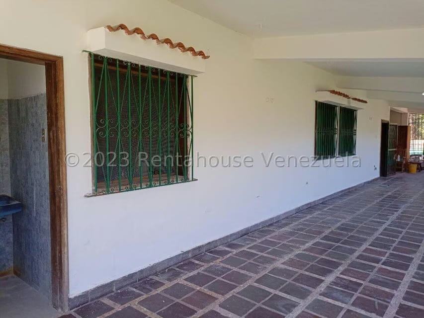 Terreno (Comercial) en Venta en Parque Caiza, Distrito Metropolitano - 7