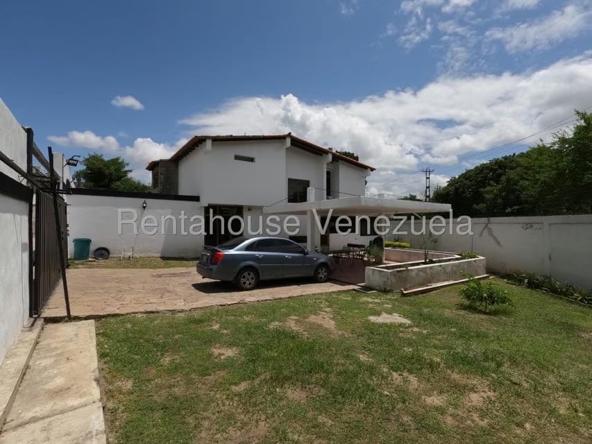 Casa (Duplex) en Venta en Colinas De Santa Rosa, Lara - 35